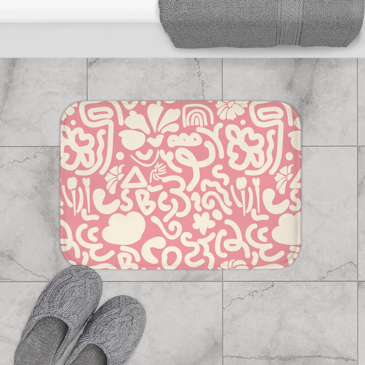 Pink Abstract Floral Bath Mat – Retro Modern Bathroom Decor
