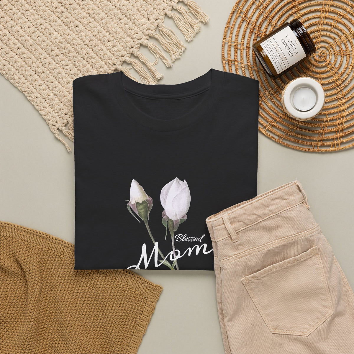 Mom Floral T-Shirt – Minimalist Women’s Cotton Graphic Tee